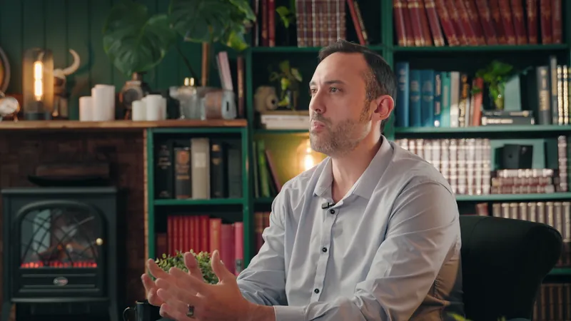 HAS interviewee on the library set
